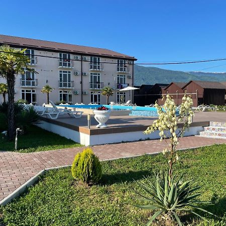 Hotel Askar Alakhadzi Exterior photo