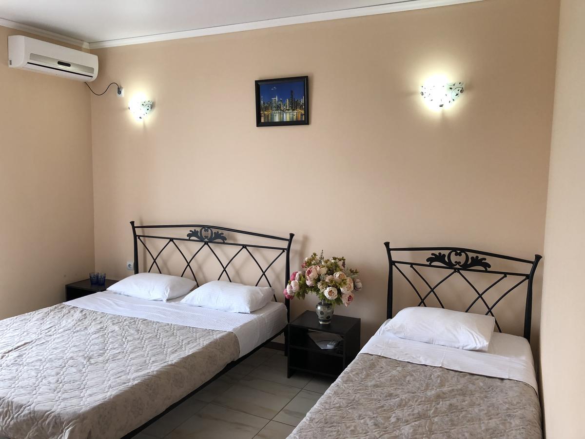 Hotel Askar Alakhadzi Exterior photo